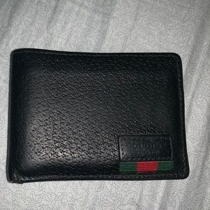 AUTHENTIC Gucci Men’s bi-fold wallet